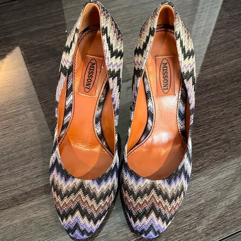 Missoni 37.5 / 7.5 Rashel Signature Chevron Pumps Heels